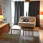 Apartments Pry Metro Swietokrzyska